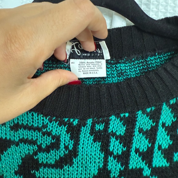 1980s Lauren Knitwear Corp Women's Black and Teal Crew Neck Sweater - Picture 4 of 6
